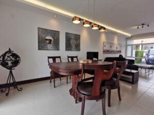 Casa en Venta Sector El Aromito Cumbaya Quito