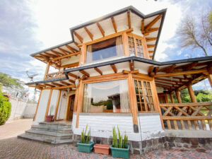 Casa en Venta 563m2 de terreno TUMBACO HILACRIL